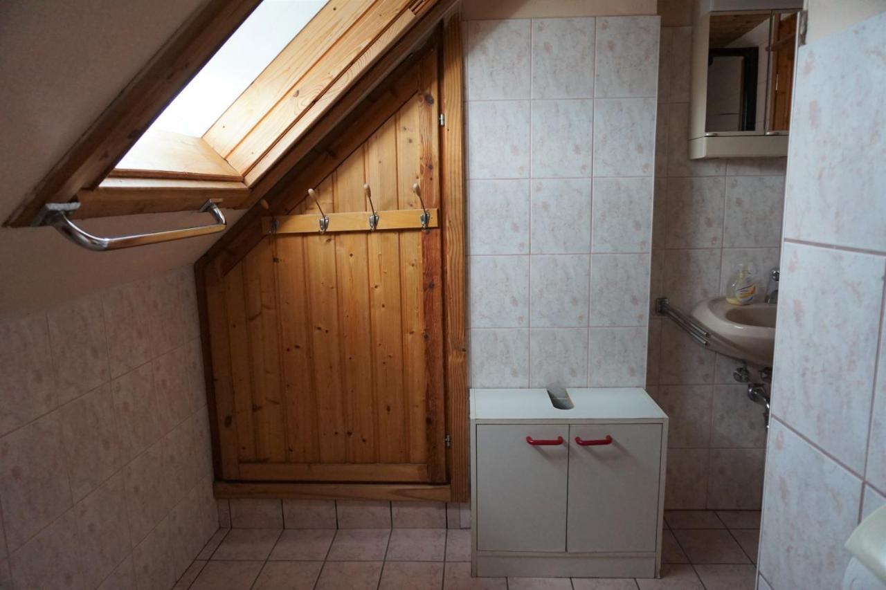 Grosses Ferienhaus Plattensee Balaton - Nyaralo Haz 6 Szobaval, 5 Fuerdoszobaval, 3000 Nm Apartment Szolad Luaran gambar